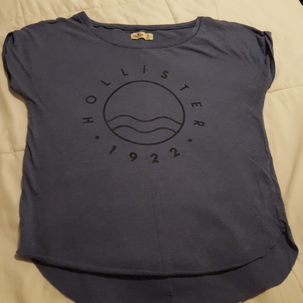 Hollister t-shirt